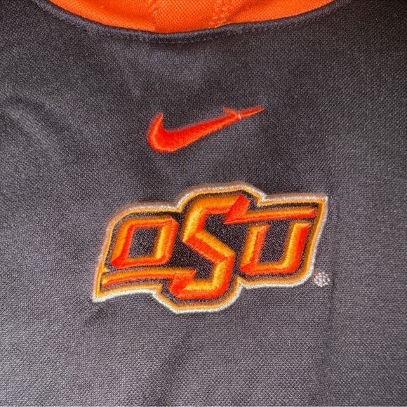Nike Oklahoma State OSU Therma-Fit Hoodie - Picture 3 of 4
